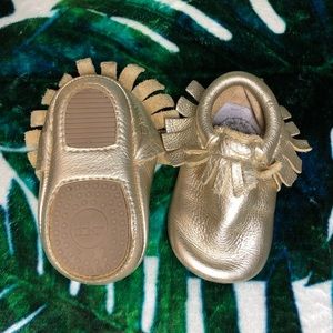 Freshly Picked Mini Soles sz3 Platinum